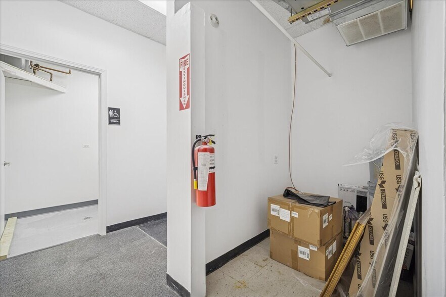 More Photos Of 1226-1238 N River Rd, Mount Prospect Freestanding For Lease