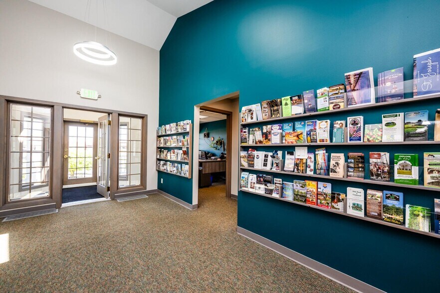 More Photos Of 2300 Pipestone Rd, Benton Harbor Office For Sale