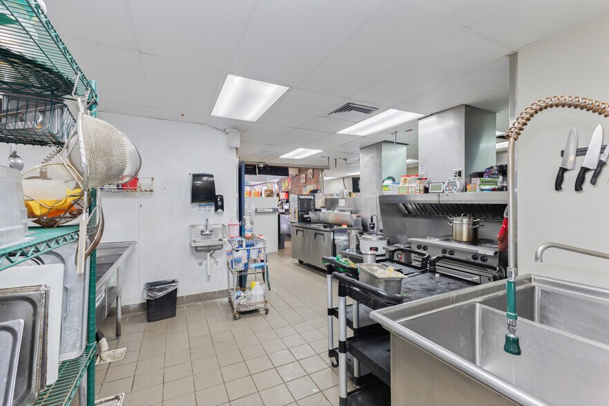 More Photos Of 8841 Commodity Cir, Orlando Fast Food For Lease