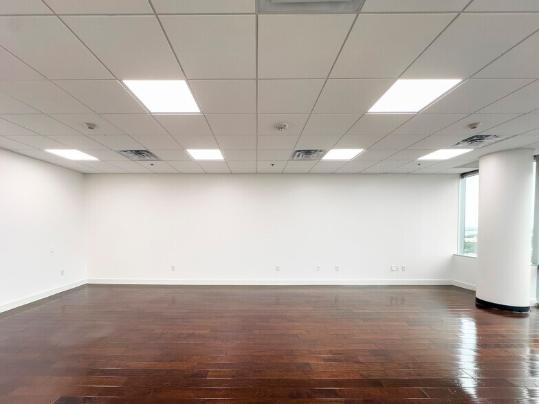 More Photos Of 9999 Bellaire Blvd, Houston Medical For Lease