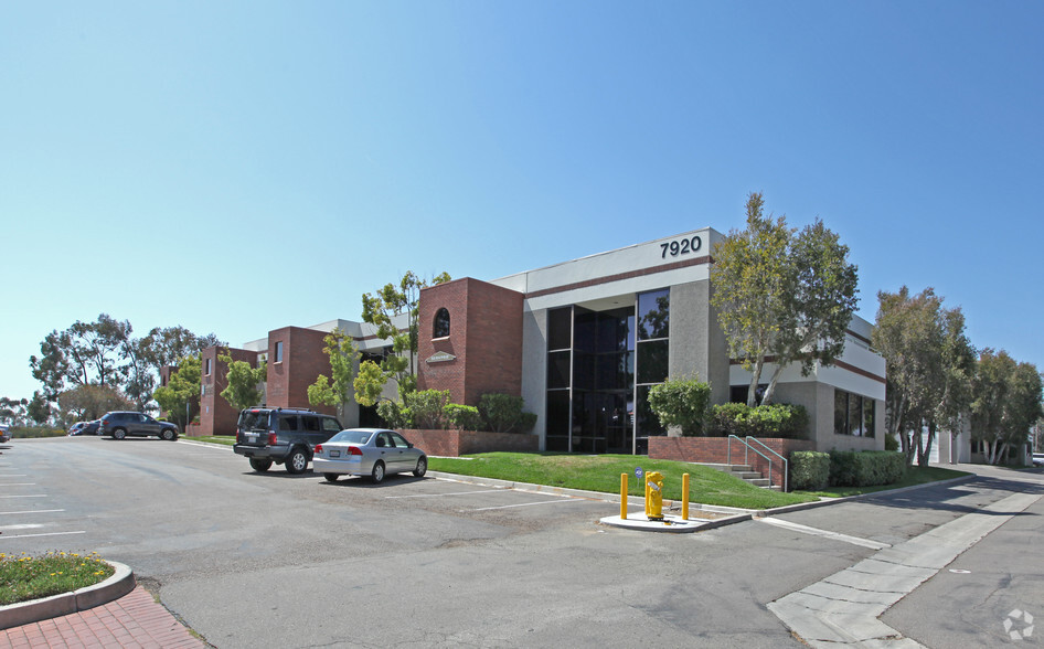 Primary Photo Of 7930 Arjons Dr, San Diego Research And Development For Lease