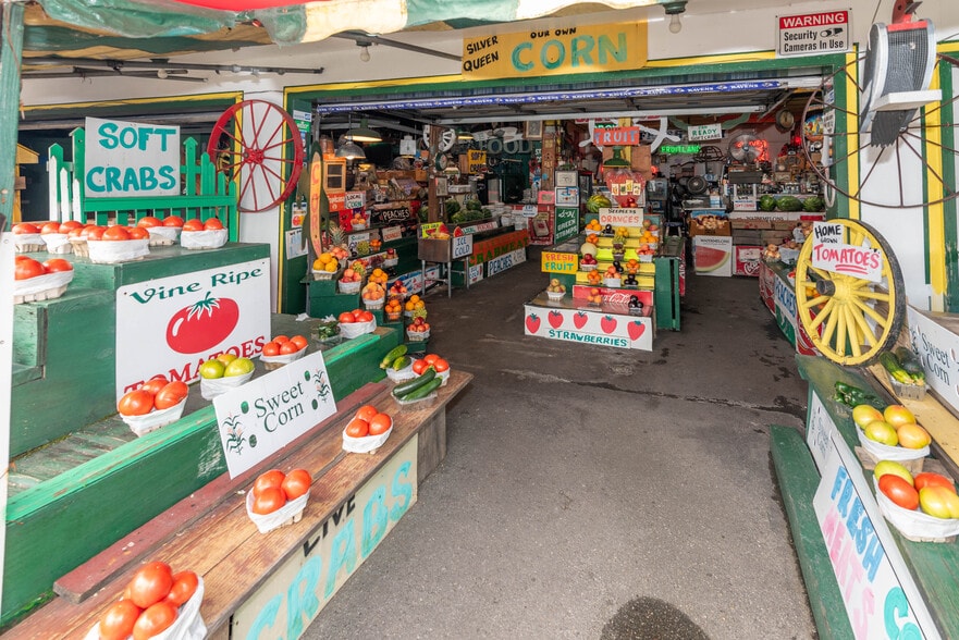 More Photos Of 106 Eastern Blvd, Essex General Retail For Sale