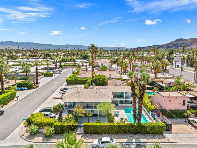 More Photos Of 1674 S Via Salida, Palm Springs Apartments For Sale