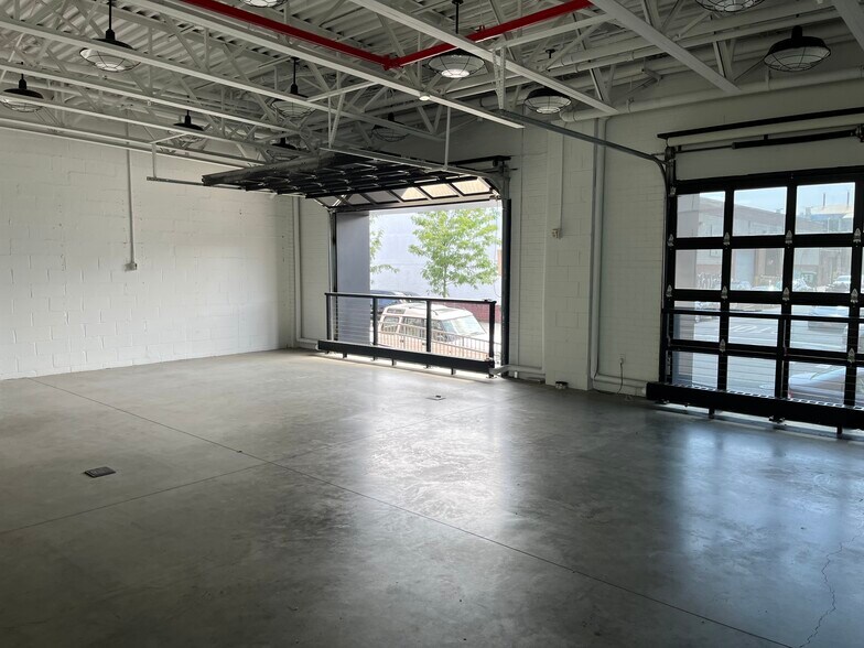 More Photos Of 18 Franklin St, Brooklyn Flex For Lease