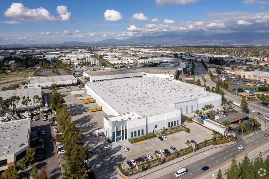 More Photos Of 333 S Hacienda Blvd, City Of Industry Warehouse For Sale