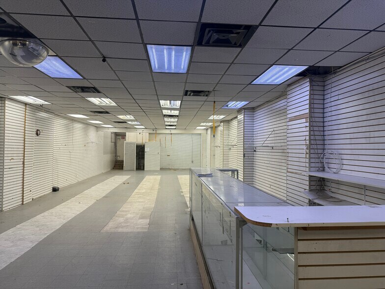 More Photos Of 3863-3865 Tenth Ave, New York Office For Lease