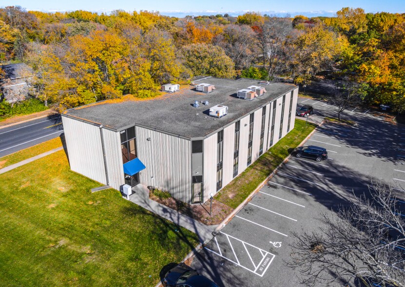 More Photos Of 6240 N Quinwood Ln, Maple Grove Medical For Lease