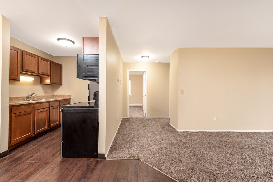 More Photos Of 6129-6201 Beechfield Dr, Lansing Apartments For Sale