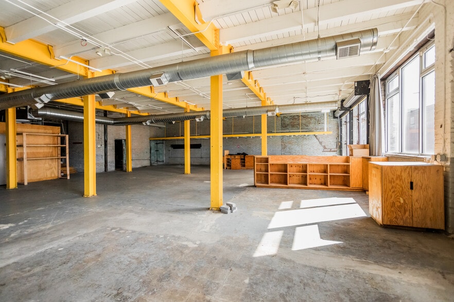 More Photos Of 1337-1345 Division St, Detroit Storefront Retail Residential For Sale