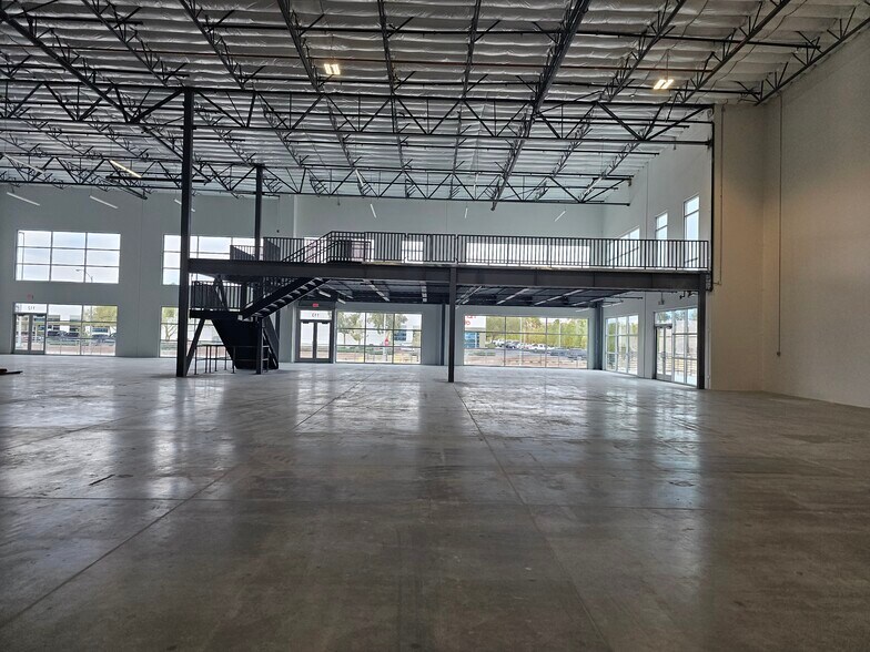 More Photos Of 6370 S Pioneer Way, Las Vegas Manufacturing For Lease