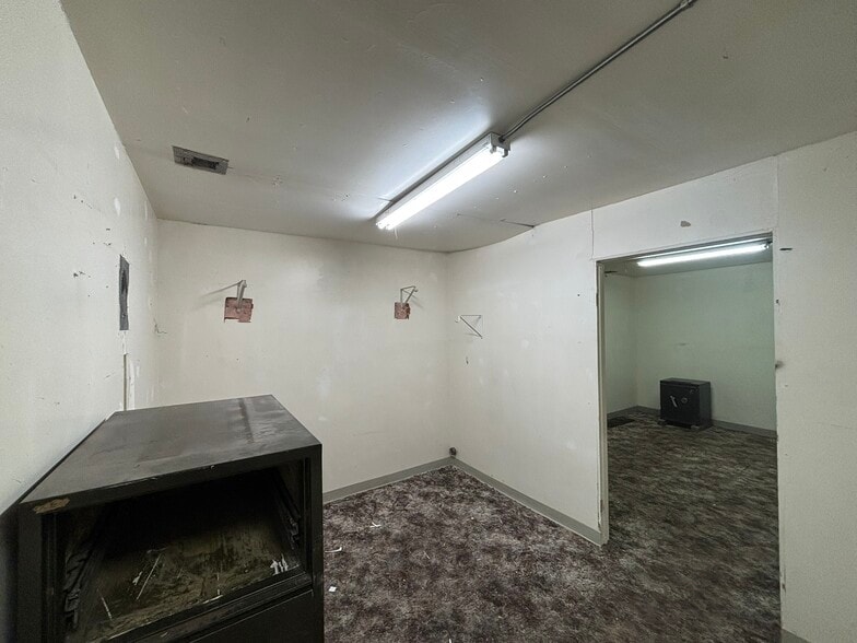 More Photos Of 423-427 S Bascom Ave, San Jose Unknown For Lease