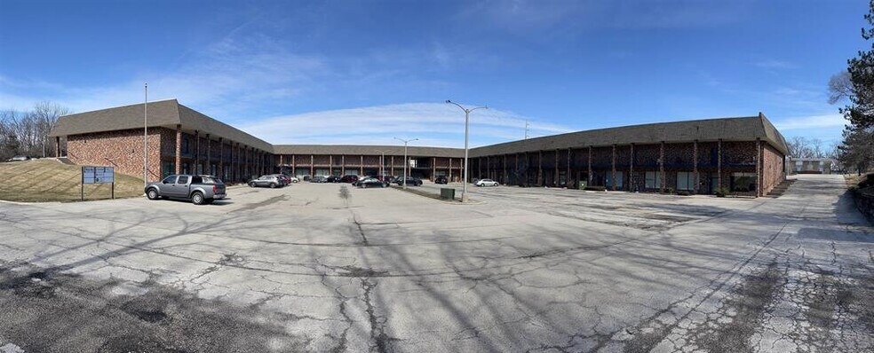 More Photos Of 7501 N University St, Peoria General Retail For Lease