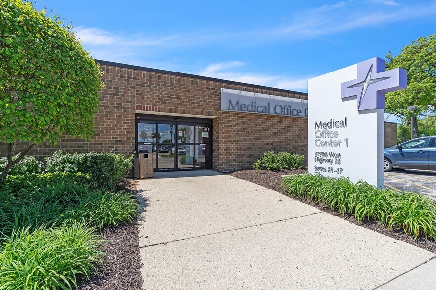 Primary Photo Of 27790 W Highway 22, Barrington Medical For Lease