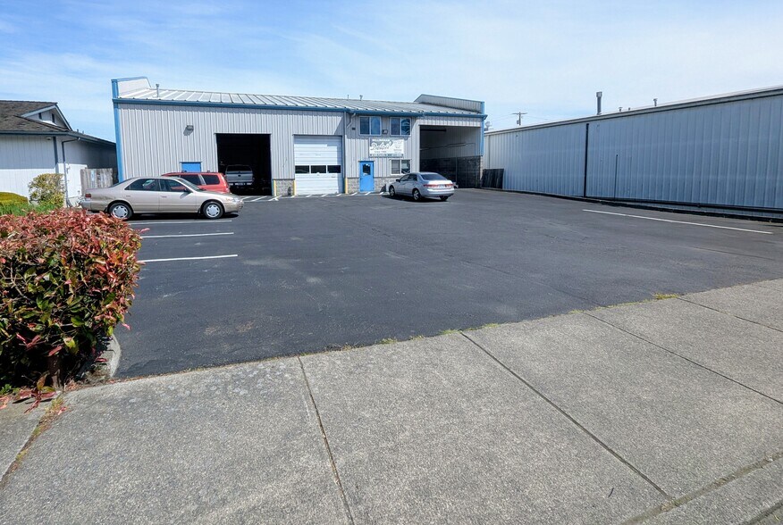 Primary Photo Of 2108 Pacific St, Bellingham Industrial For Sale