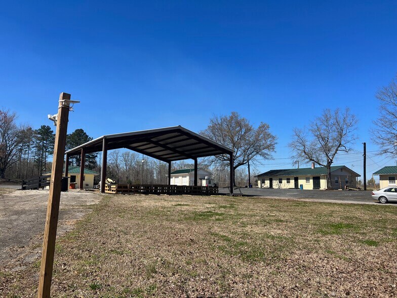 More Photos Of 1625 N US Highway 29, Salisbury Flex For Sale