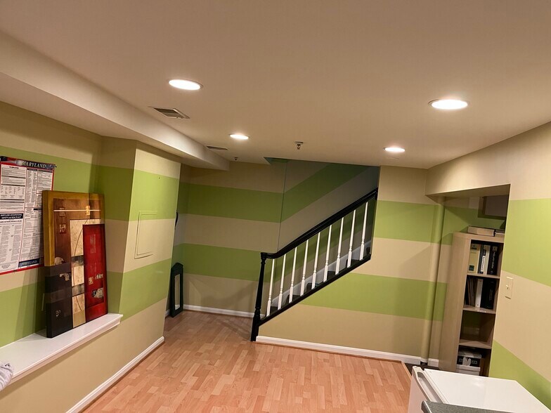 More Photos Of 10555 Metropolitan Ave, Kensington Medical For Sale