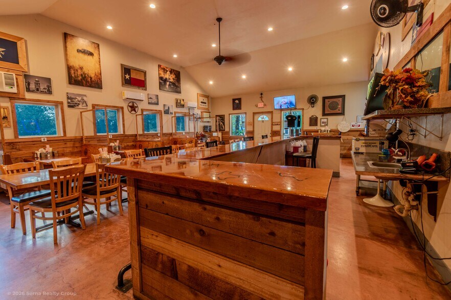 More Photos Of 3710 Waterwood Pass, Elmendorf Restaurant For Sale