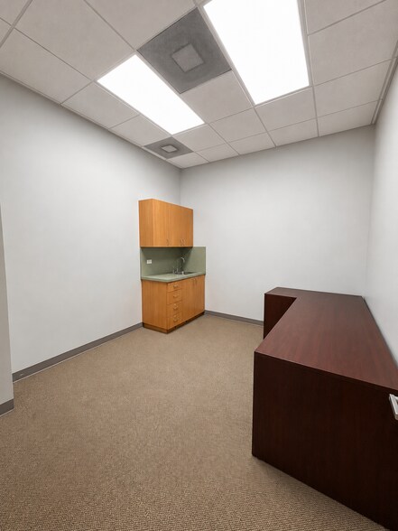 More Photos Of 5055 S Congress Ave, Lake Worth Medical For Lease