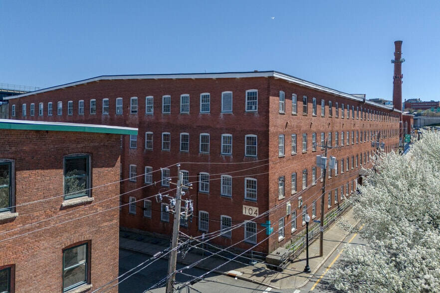 More Photos Of 104 Anawan St, Fall River Light Manufacturing For Lease