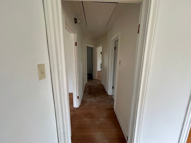 More Photos Of 404 N Henderson Blvd, Kilgore Office For Lease