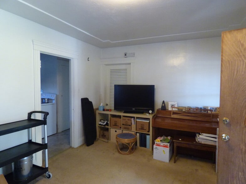 More Photos Of 32951-32965 Alvarado Niles Rd, Union City Congregate Senior Housing For Sale