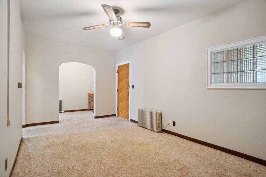 More Photos Of 107 E Madison St, Mount Pleasant Healthcare For Sale