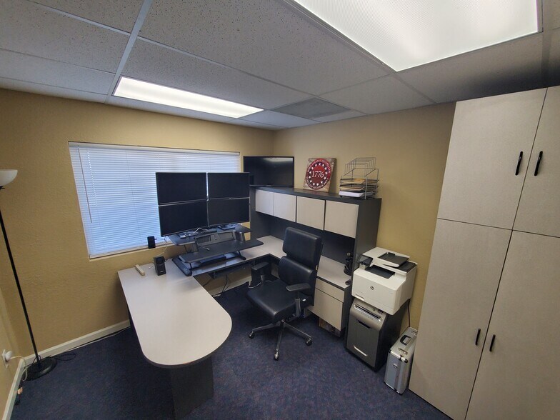 More Photos Of 14165 Market St, Walnut Grove Showroom For Sale