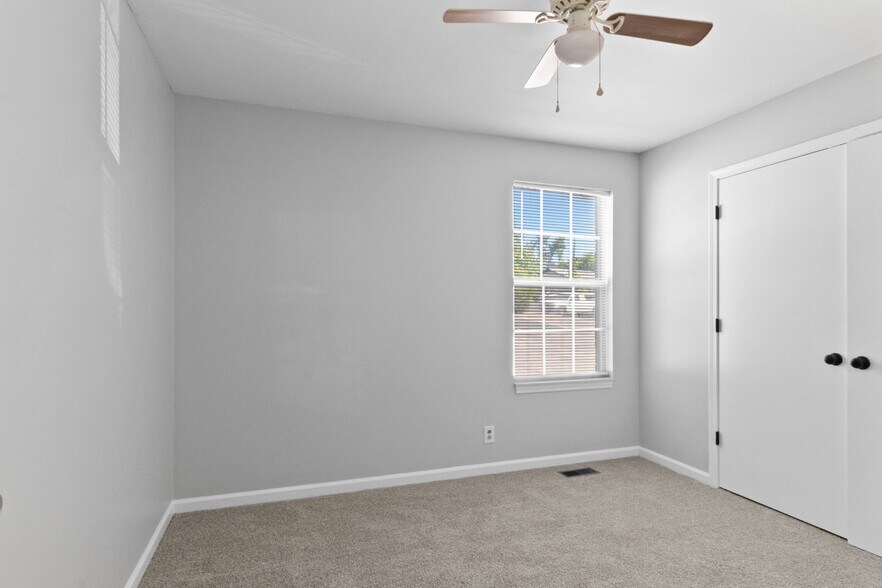 More Photos Of 155 Jack Miller Blvd, Clarksville Apartments For Sale