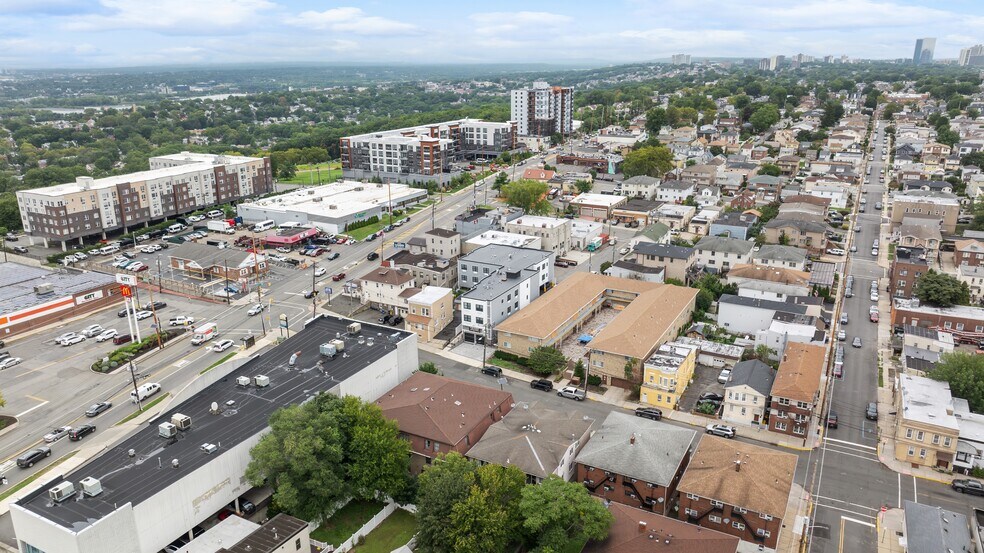 More Photos Of 480 Walker St, Fairview Apartments For Sale