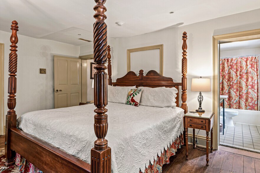 More Photos Of 803 S Main St, Winston-Salem Hospitality For Sale