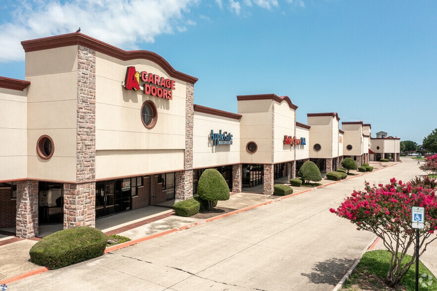 Primary Photo Of 3303-3309 N Central Expy, Plano Unknown For Lease