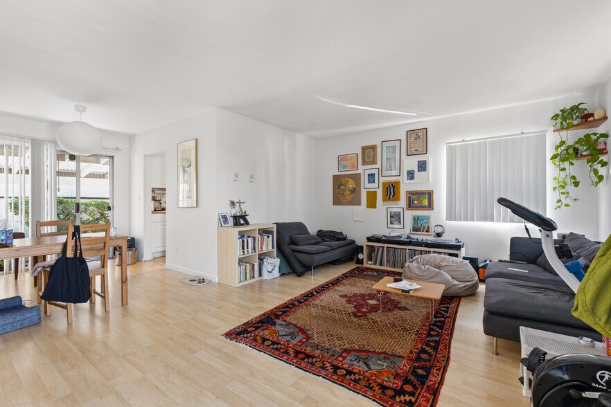 More Photos Of 1671-1673 Missouri St, San Diego Apartments For Sale