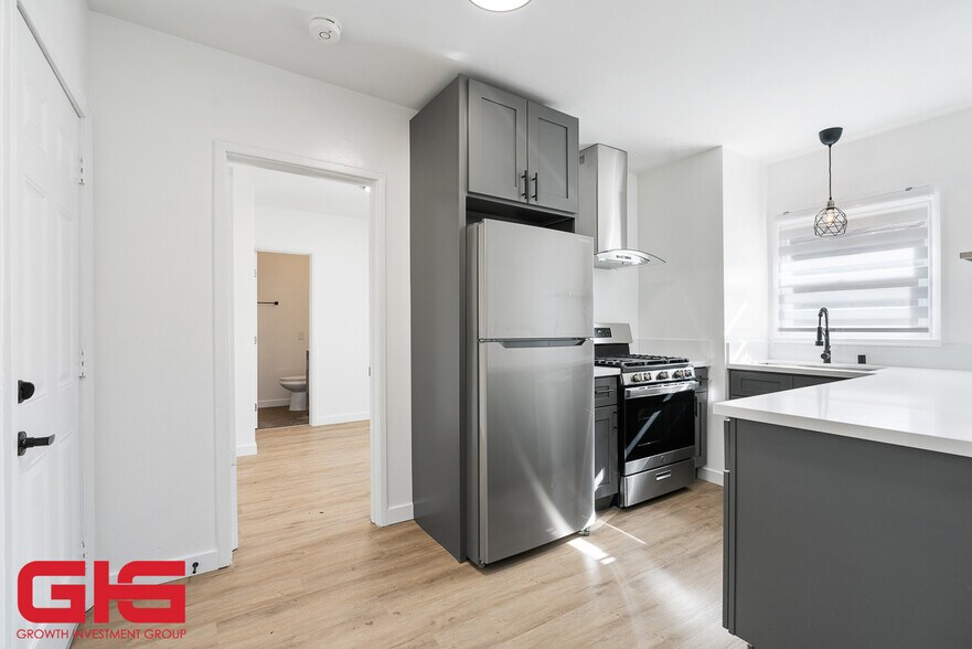 More Photos Of , Pasadena Multifamily For Sale