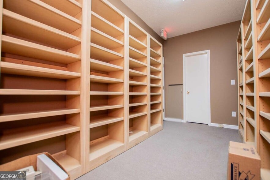 More Photos Of 809 W Bankhead Hwy, Villa Rica Office For Lease