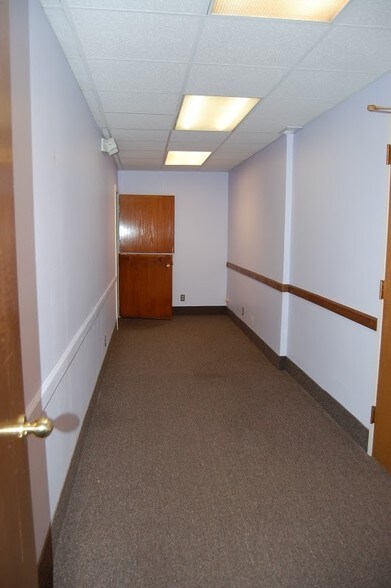 More Photos Of 243 S Main St, Albion Town Orleans Medical For Lease