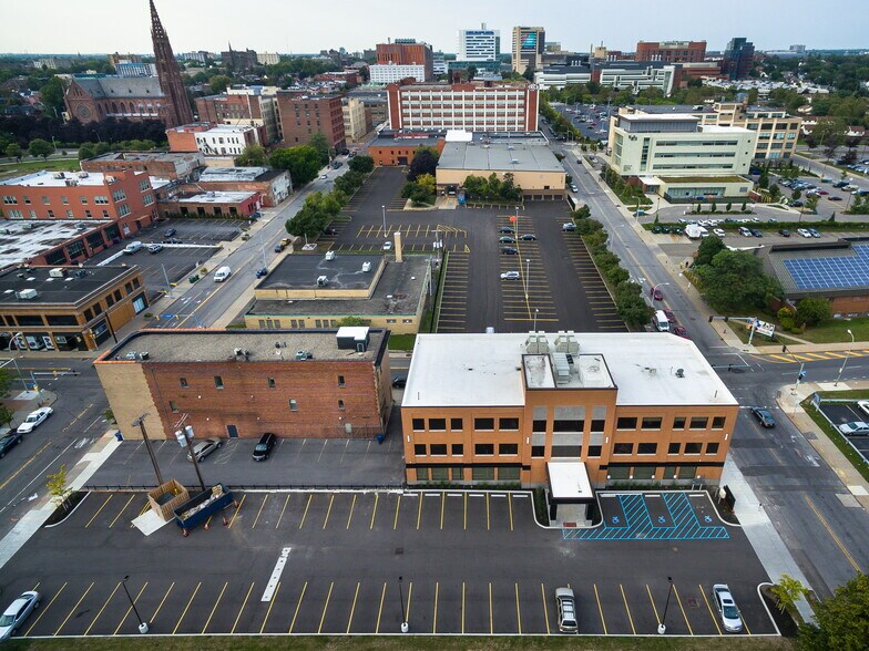 More Photos Of 520 Ellicott St, Buffalo Medical For Lease