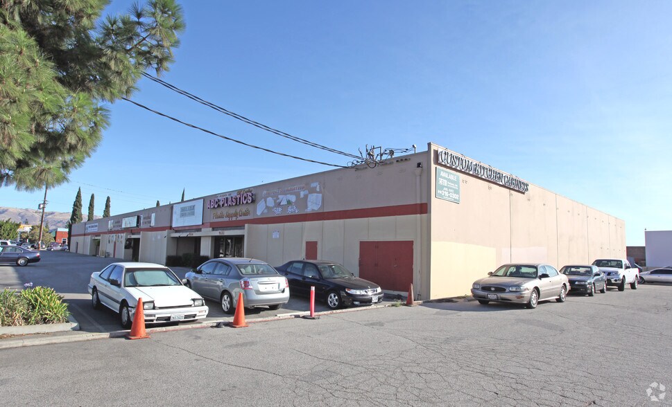 Primary Photo Of 9132-9150 De Soto Ave, Chatsworth Warehouse For Lease