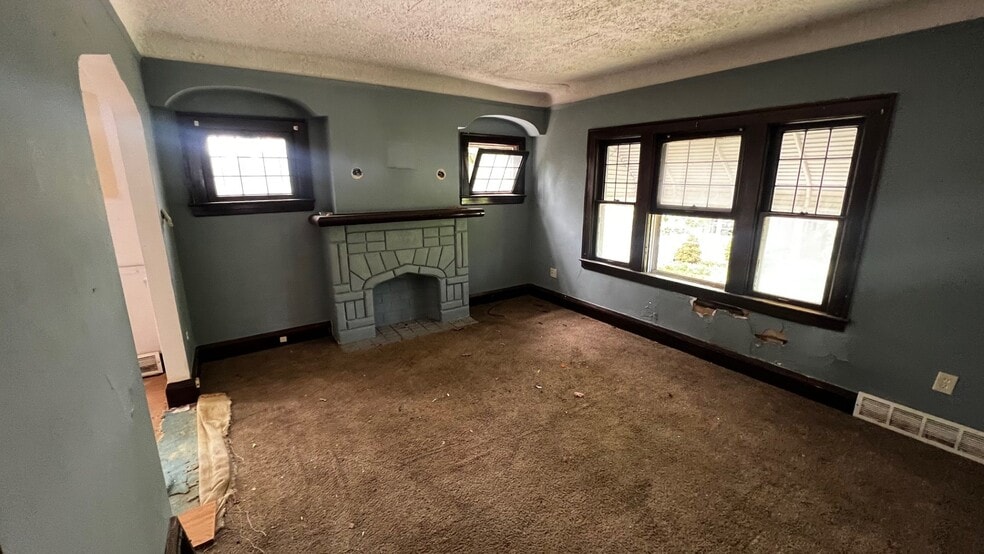 More Photos Of 2265 12th St SW, Akron Apartments For Sale