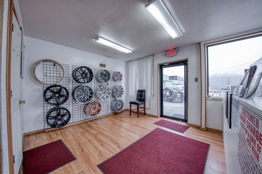 More Photos Of 1080 3rd Ave, North Versailles Warehouse For Sale
