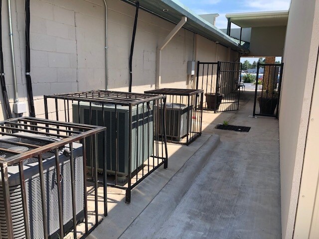 More Photos Of 10901 NE 23rd St, Oklahoma City Storefront Retail Office For Lease