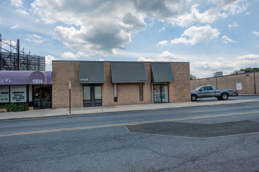 More Photos Of 1908 W Allen St, Allentown Office For Lease