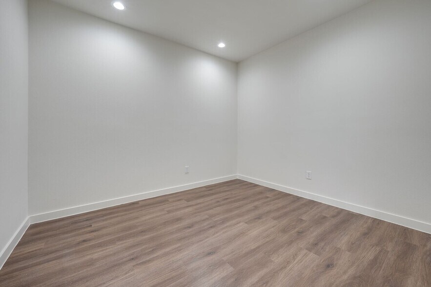 More Photos Of 5860 Collin McKinney Pky, McKinney Medical For Lease