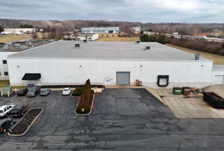 More Photos Of 1637 Kingsview Dr, Lebanon Distribution For Lease