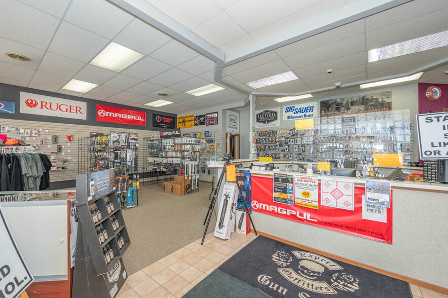 More Photos Of 9074 Market St, North Lima Freestanding For Sale