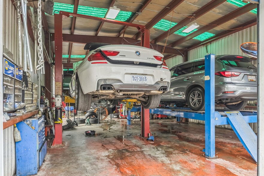 More Photos Of 6023 Belair Rd, Baltimore Auto Repair For Sale