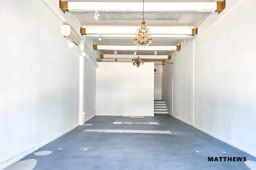 More Photos Of 195 S Beverly Dr, Beverly Hills Storefront For Lease