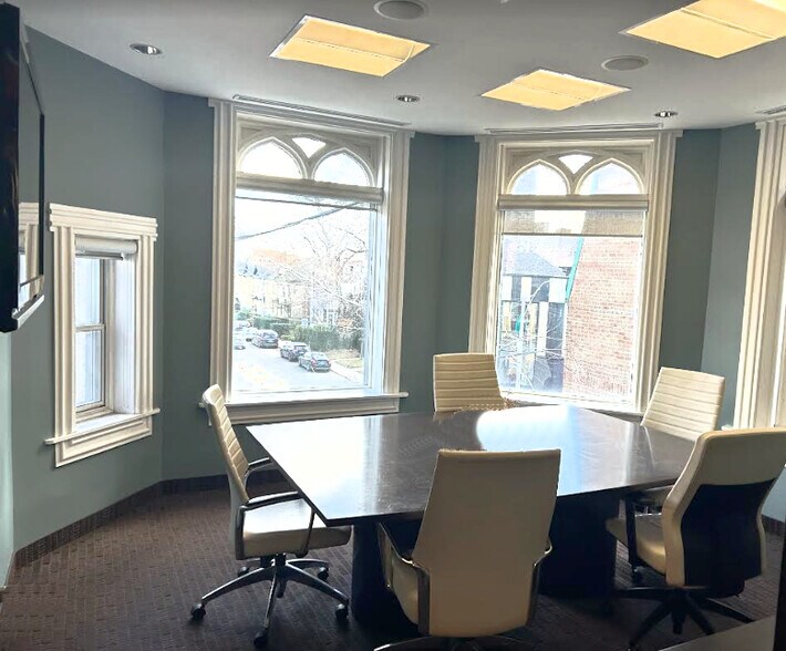 More Photos Of 236 Avenue Rd, Toronto Medical For Lease