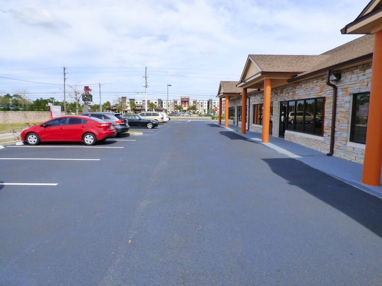 More Photos Of 12278 E Colonial Dr, Orlando Office For Lease