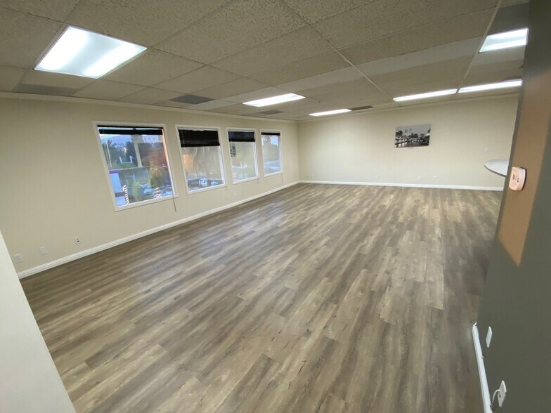 More Photos Of 1314 W Glenoaks Blvd, Glendale Loft Creative Space For Lease