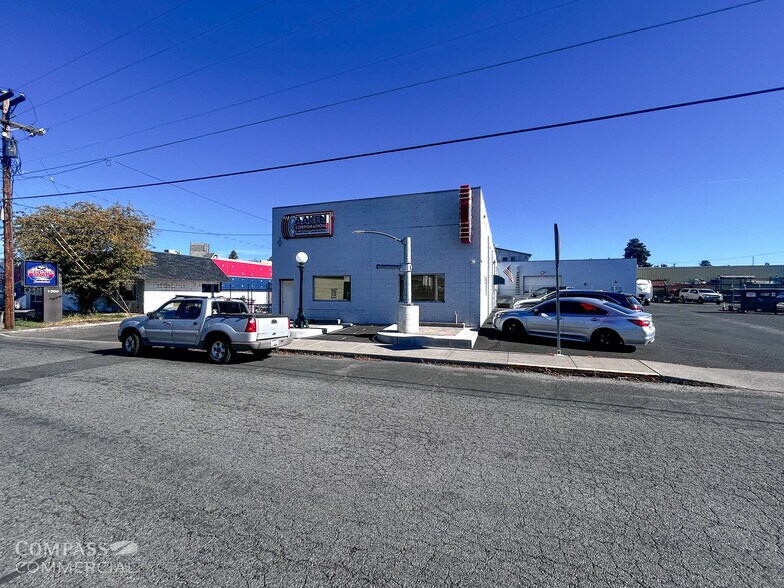 More Photos Of 1260 NE 1st St, Bend Warehouse For Lease
